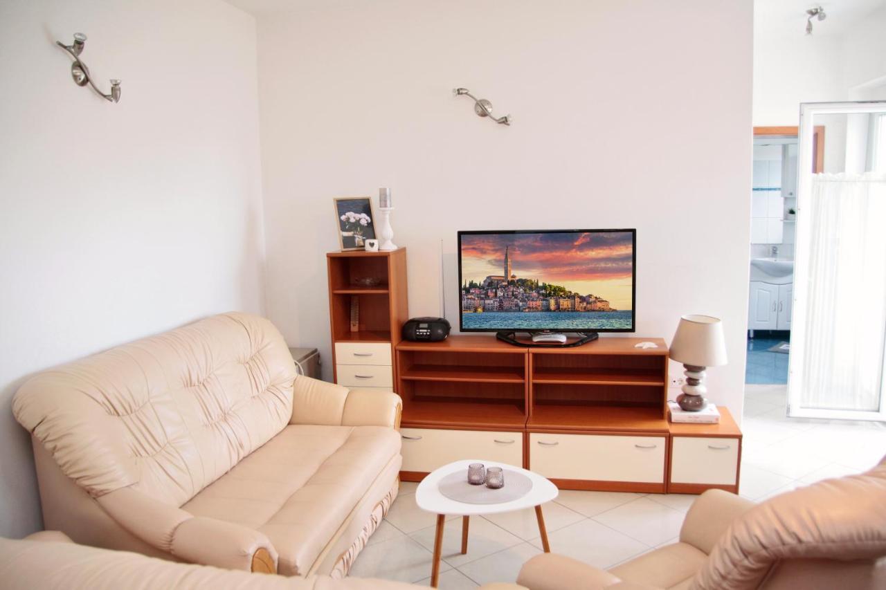 Apartment Matika, Terrace Apartment 10 Minutes Walk From Center Rovinj Ngoại thất bức ảnh